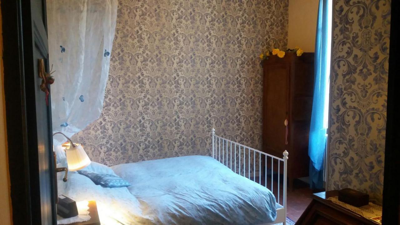 Villa Arianna B&B Lari Exteriör bild